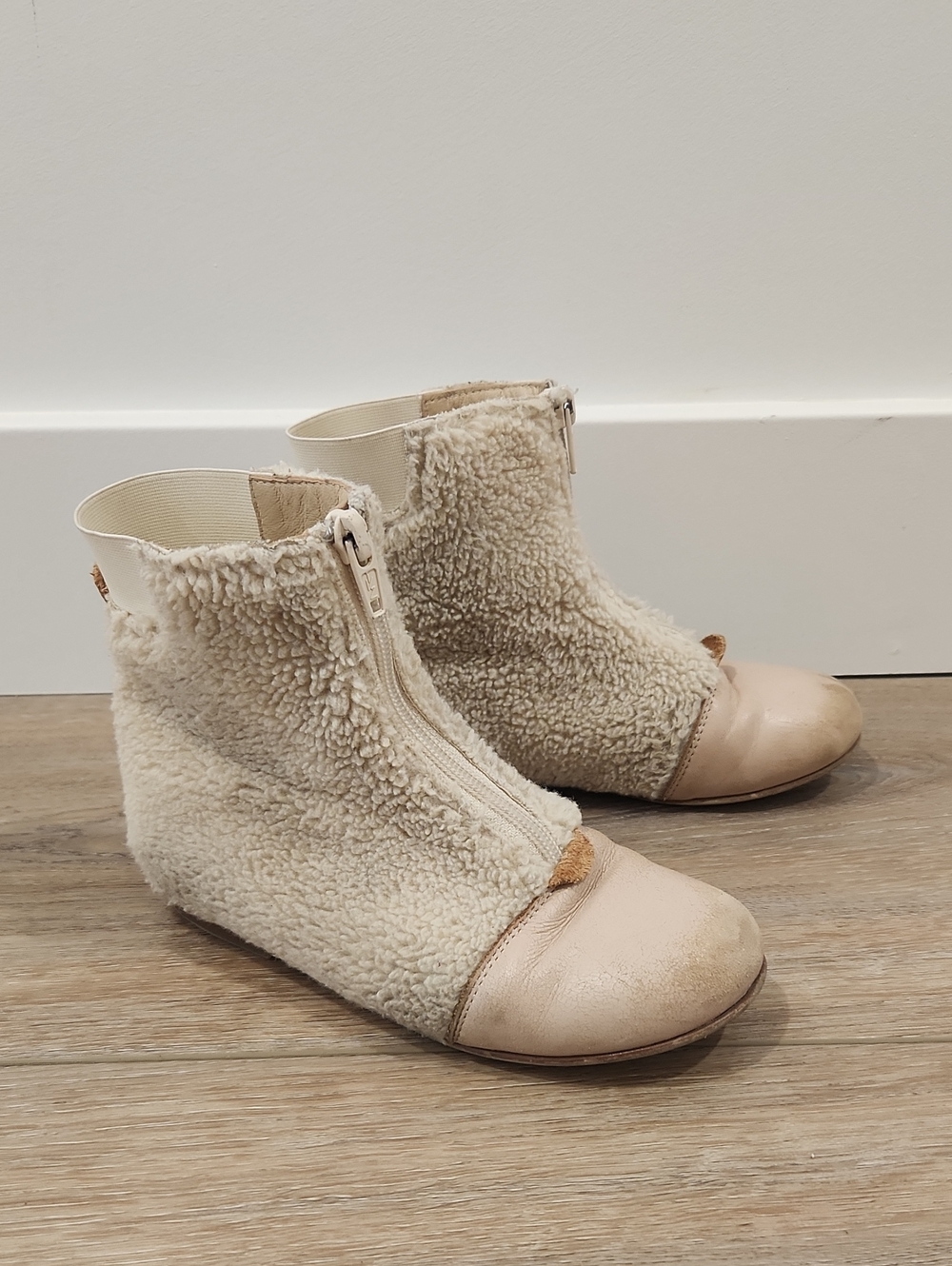LMDI Girls Beige Fur Sherpa Zip Booties Size 30 Made In Spain